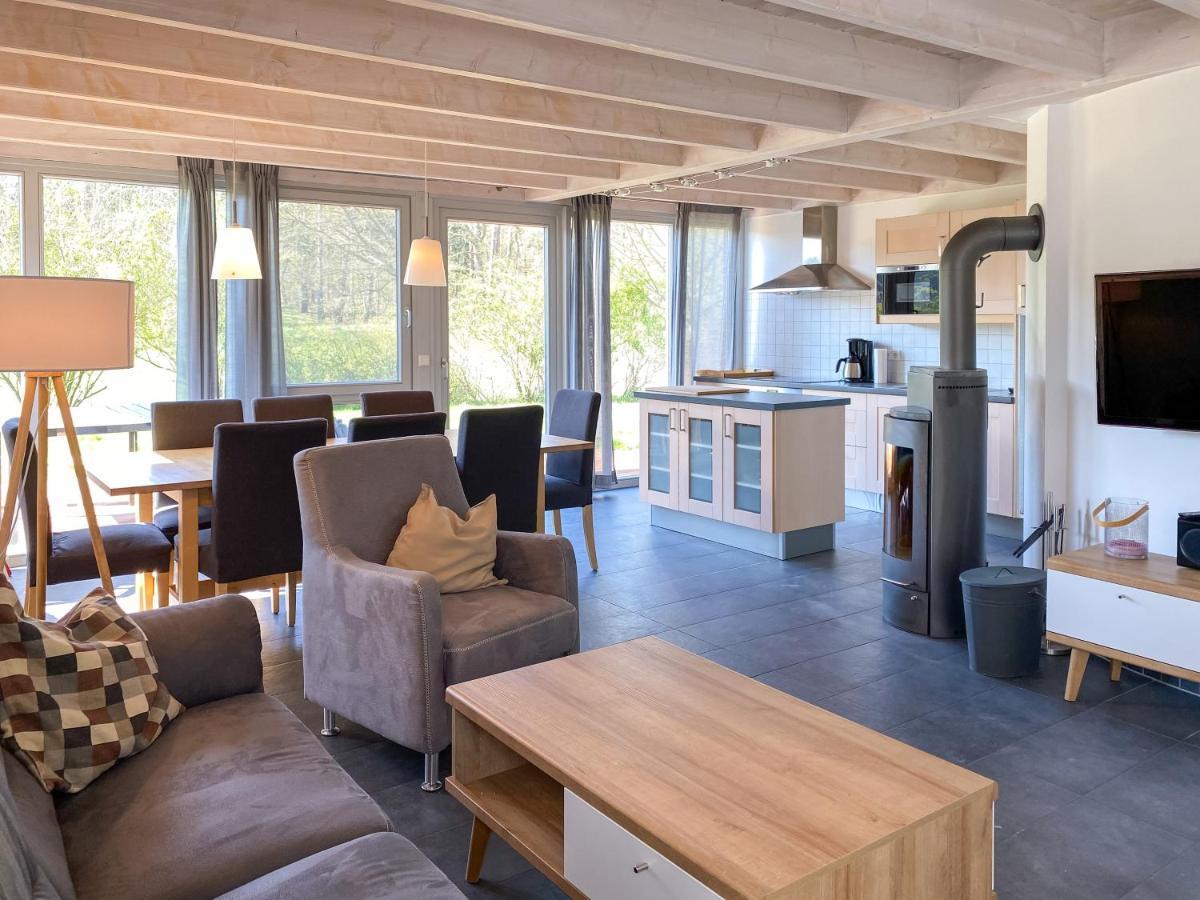 Ferienhaus Wiesengefluester W10 - Mit Sauna, Kamin Und Garten Röbel Kültér fotó